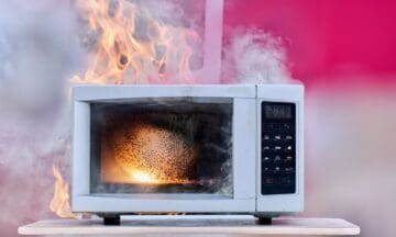 9 Reasons Paper Towels Don’t Belong in Your Microwave